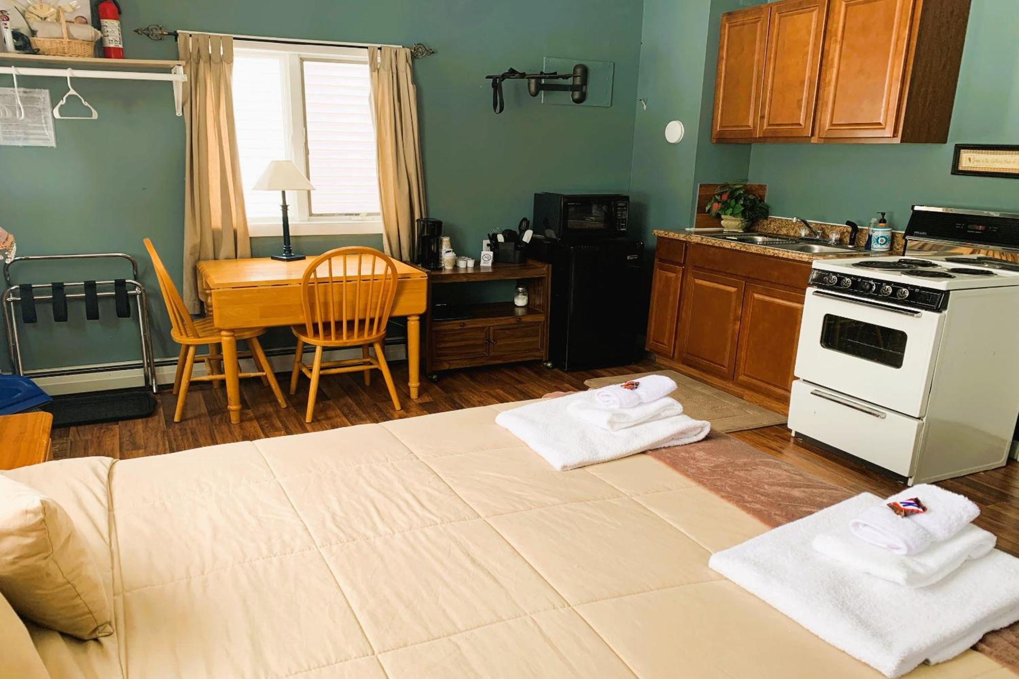 Love Hotels St John River By Oyo At Fort Kent Me Saint John Plantation Esterno foto