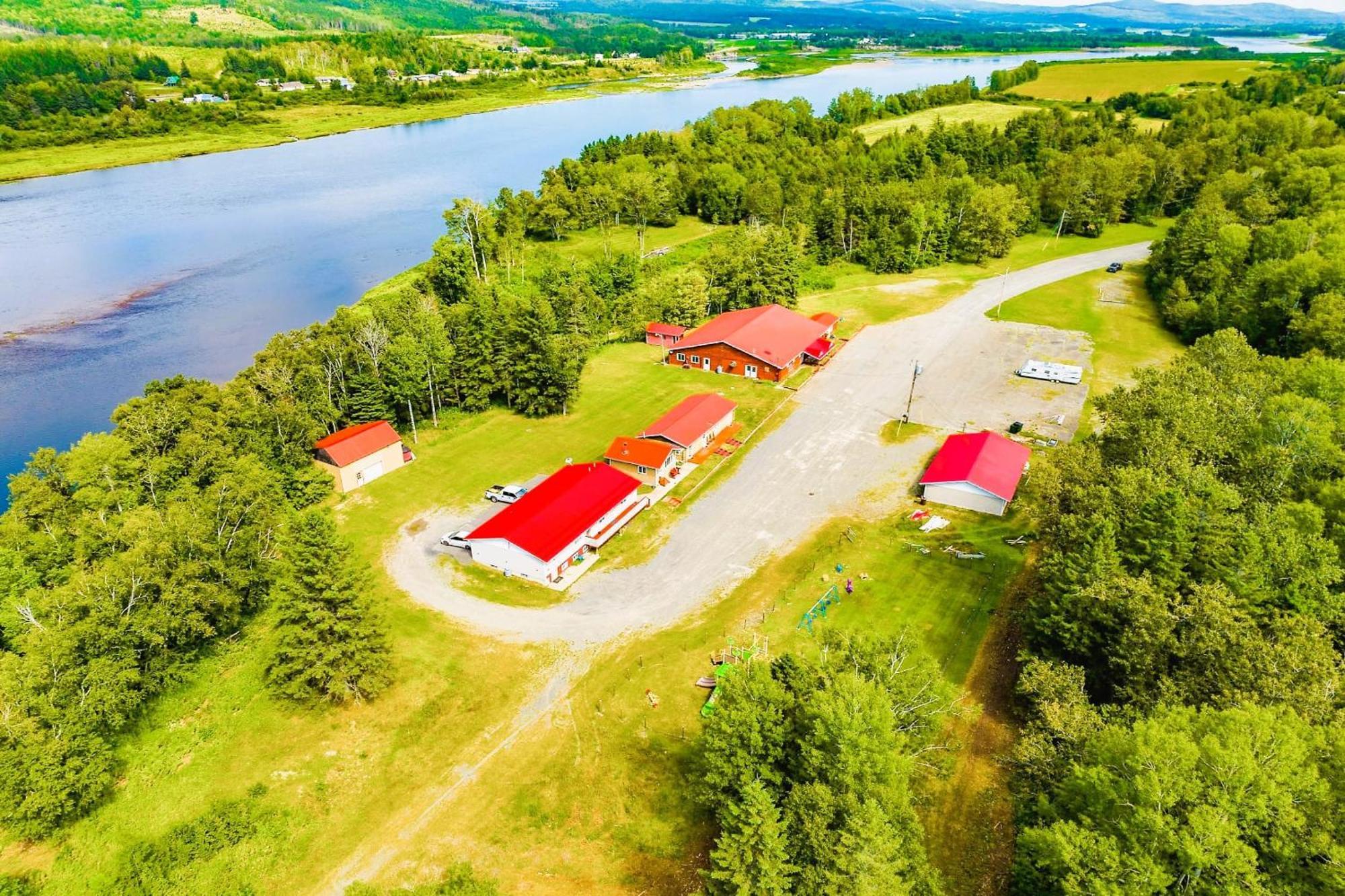 Love Hotels St John River By Oyo At Fort Kent Me Saint John Plantation Esterno foto